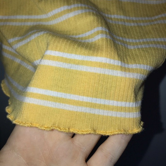 🌼3/$30🌼 Yellow Striped Tank - Picture 4 of 4